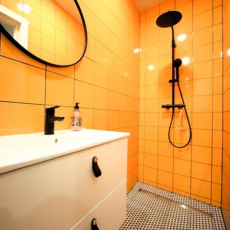 Appartement Two Bedroom With Private Parking