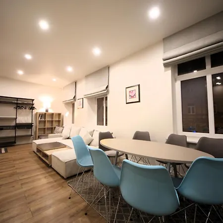 Two Bedroom With Private Parking Dzīvoklis *