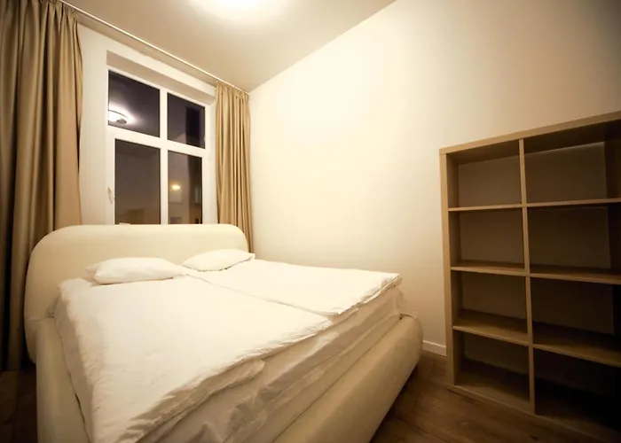 Two Bedroom With Private Parking Dzīvoklis
